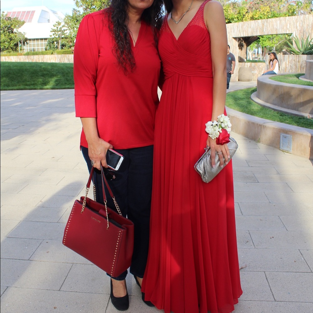 Red prom dress